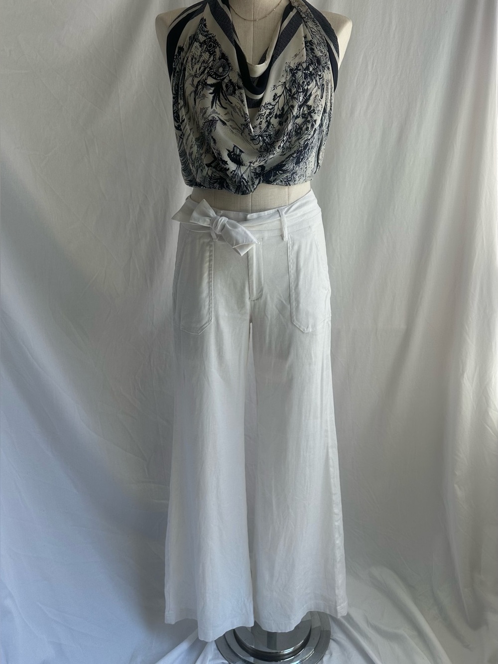 Banana Republic - Wide/Flare Leg Linen Blend Pants with Tie Belt - Size 0